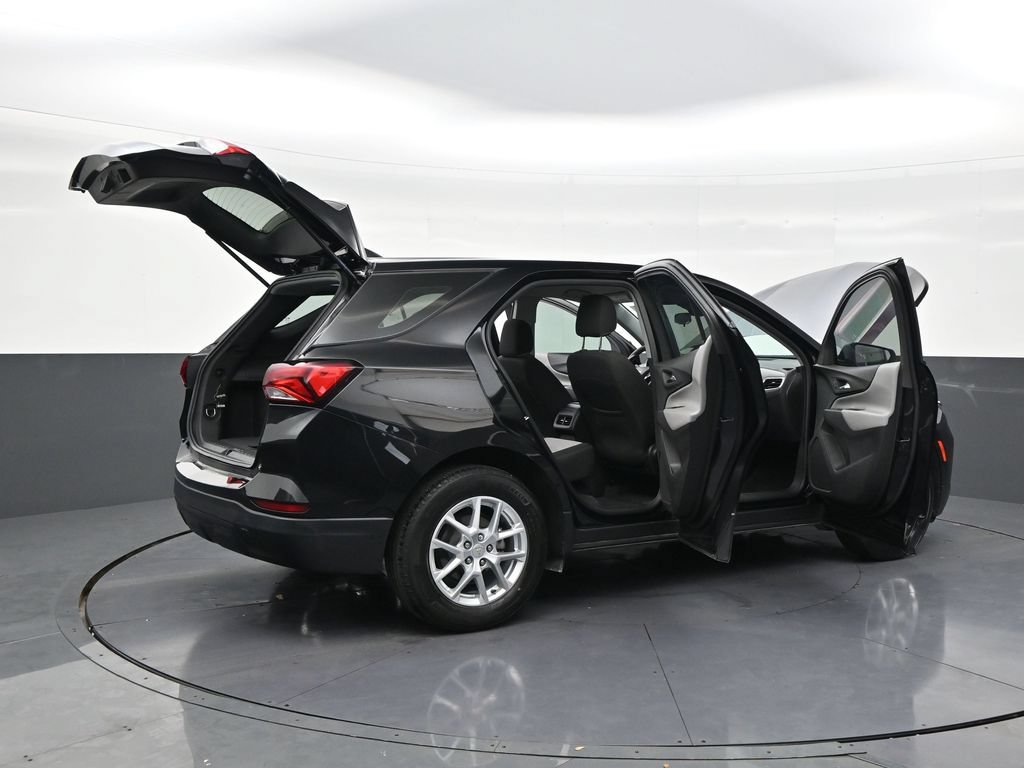 Used 2024 Chevrolet Equinox LS FWD image 25
