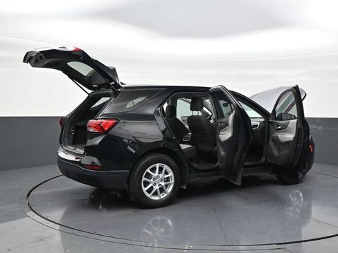 Used 2024 Chevrolet Equinox LS FWD image 25