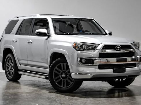 Used 2019 Toyota 4Runner Limited AWD/4WD image 9