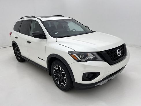 Used 2020 Nissan Pathfinder SL AWD/4WD image 2