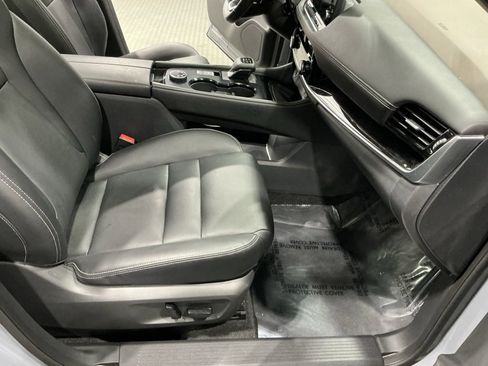 Used 2023 Nissan Rogue SL w/ SL Premium Package image 25