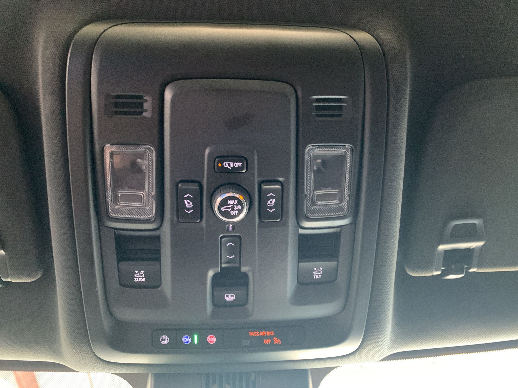 Used 2025 Chevrolet Tahoe High Country AWD/4WD image 30