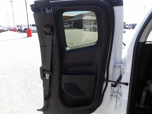 Used 2022 Chevrolet Colorado LT w/ Fleet Safety Package RWD image 29