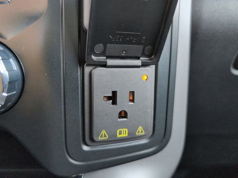 Used 2025 Ford F150 XLT w/ Equipment Group 302A MID image 27