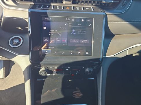 Used 2025 Jeep Grand Cherokee L Laredo image 20