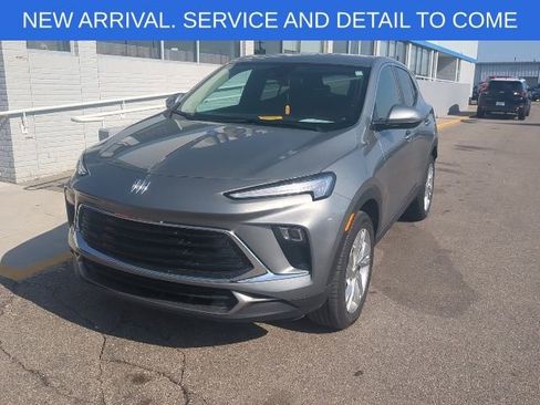 Certified 2025 Buick Encore GX Preferred w/ Comfort Package FWD image 12