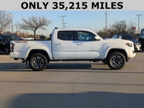 Used 2023 Toyota Tacoma TRD Sport image 4