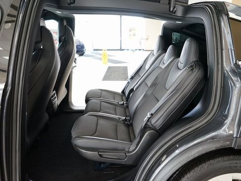 Used 2017 Tesla Model X 75D image 48