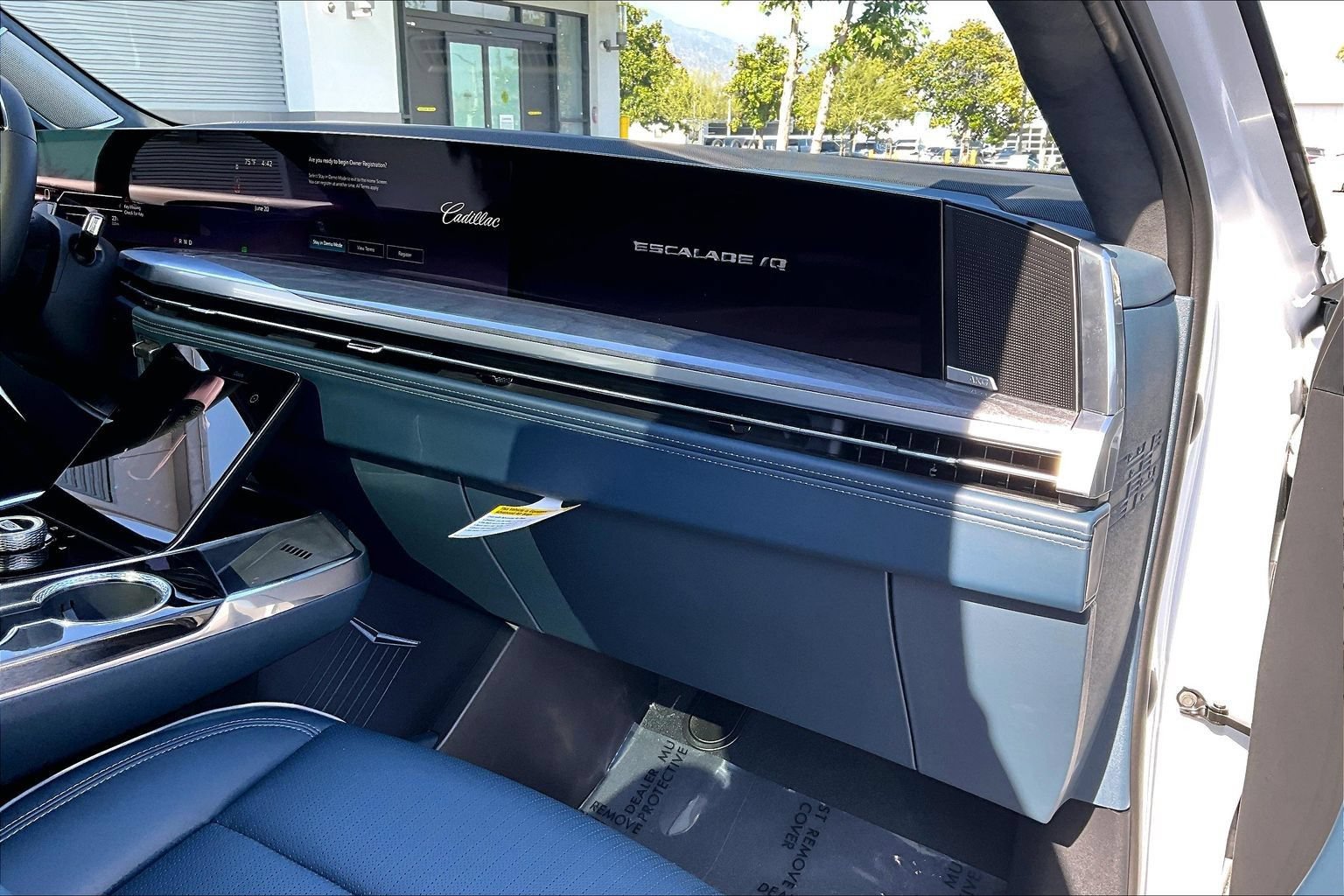 New 2026 Cadillac Escalade IQ Luxury 2 w/ LPO, Floor Liner Package AWD/4WD image 33