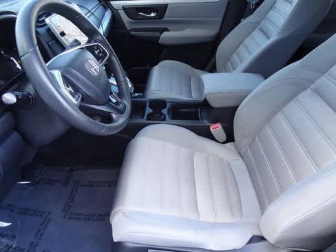 Used 2019 Honda CR-V LX image 6