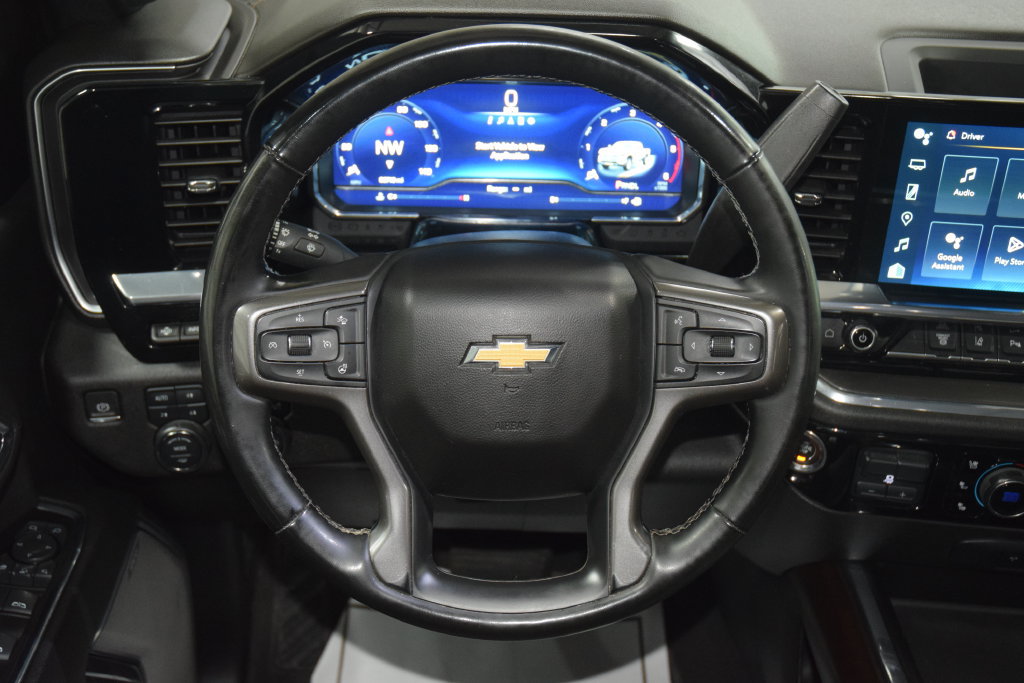 Used 2024 Chevrolet Silverado 3500 High Country w/ Technology Package AWD/4WD image 39
