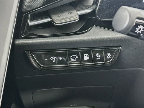 Used 2024 Kia Niro SX Touring FWD image 17