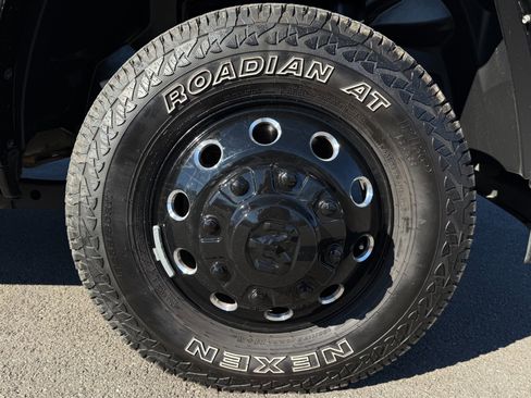 Used 2023 RAM 3500 Limited image 23