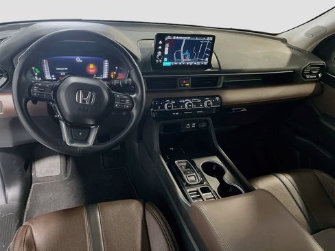 Used 2025 Honda Pilot Elite image 23