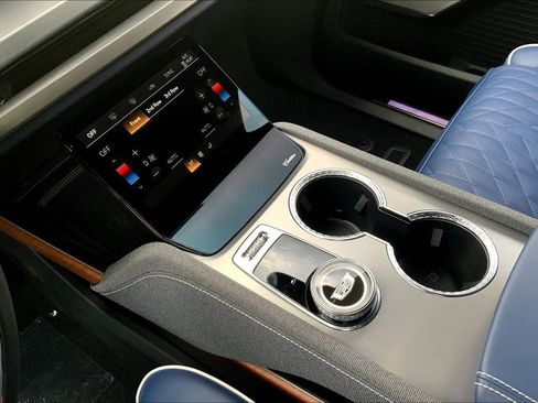 New 2026 Cadillac Vistiq Premium Luxury AWD/4WD image 10