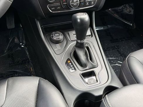 Used 2022 Jeep Cherokee Latitude Lux image 21