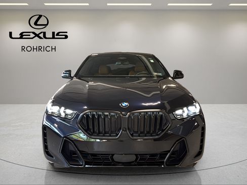 Used 2026 BMW X6 xDrive40i w/ Premium Package AWD/4WD image 2