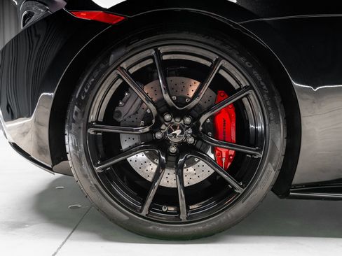 Used 2019 McLaren 570S Spider RWD image 31