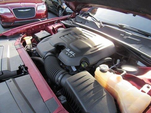 Used 2021 Dodge Challenger SXT w/ Driver Convenience Group RWD image 32