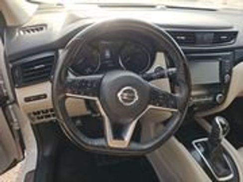 Used 2018 Nissan Rogue Sport SL w/ SL Premium Package FWD image 13