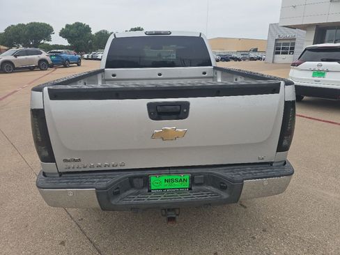 Used 2011 Chevrolet Silverado 1500 LT w/ Regional Value Package RWD image 4