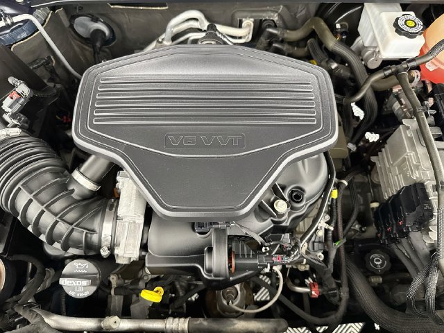 Used 2018 GMC Acadia Denali w/ Technology Package FWD image 36