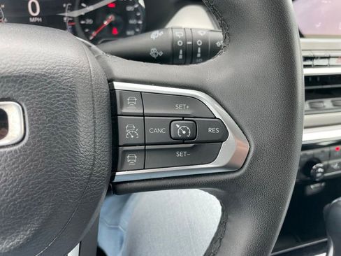 Used 2023 Jeep Compass Limited AWD/4WD image 20