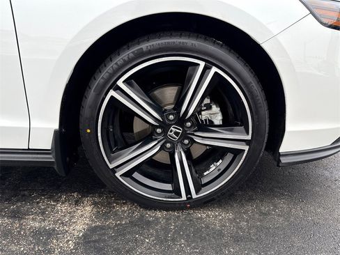 Certified 2023 Honda Accord Sport image 13