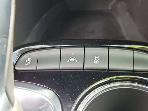 Certified 2022 Buick Encore GX Select w/ Experience Buick Package FWD image 22