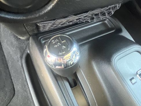 Used 2015 Jeep Wrangler Unlimited Sport w/ Quick Order Package 24S image 19