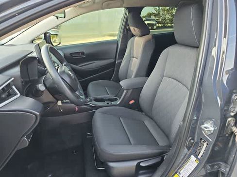 Used 2025 Toyota Corolla LE FWD image 14