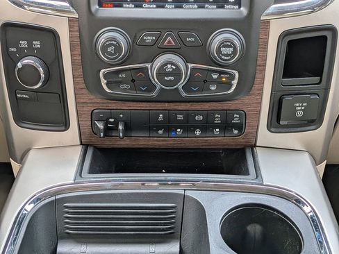 Used 2018 RAM 2500 Laramie image 19