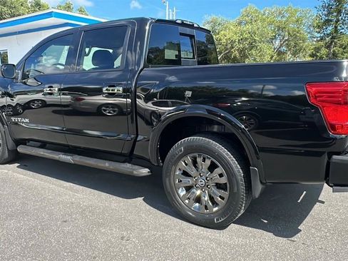 Used 2017 Nissan Titan Platinum Reserve AWD/4WD image 13