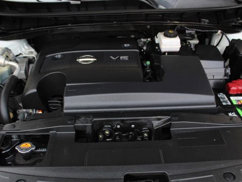 Used 2015 Nissan Murano S image 8