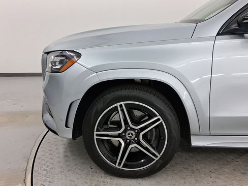 Used 2022 Mercedes-Benz GLS 450 4MATIC image 11