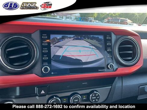 Used 2020 Toyota Tacoma TRD Sport w/ Technology Package image 15