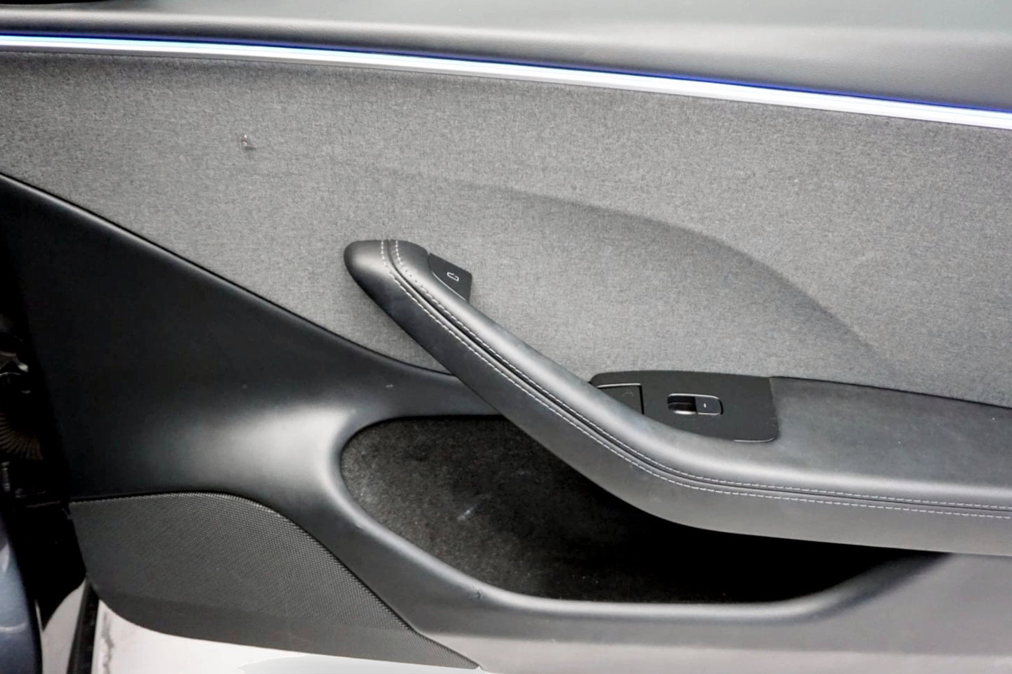 Used 2025 Tesla Model 3 Long Range RWD image 19