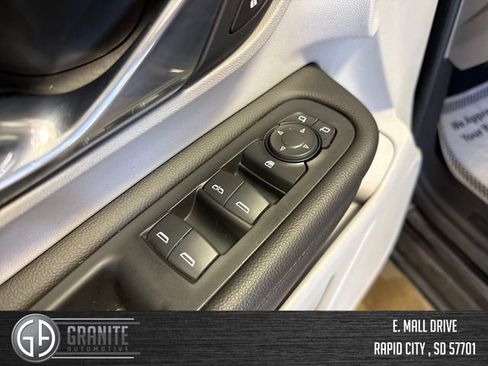 Used 2021 GMC Terrain SLE w/ Driver Convenience Package AWD/4WD image 12