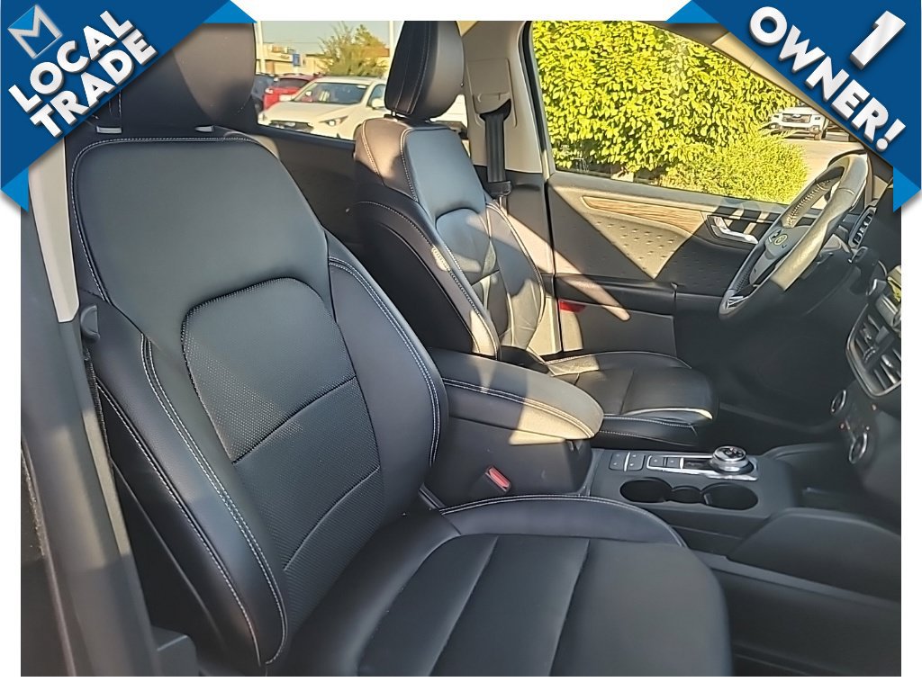 Used 2020 Ford Escape Titanium AWD/4WD image 36