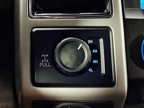 Used 2020 Ford F150 King Ranch w/ Equipment Group 601A Luxury AWD/4WD image 15