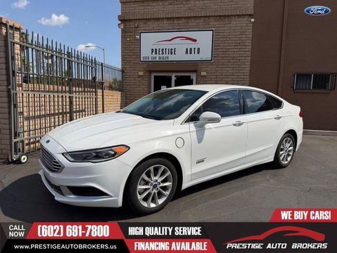 Used 2018 Ford Fusion Energi SE FWD image 1
