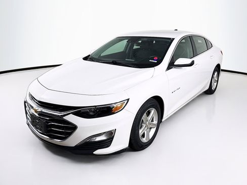 Used 2023 Chevrolet Malibu LS w/ Driver Confidence Package image 4