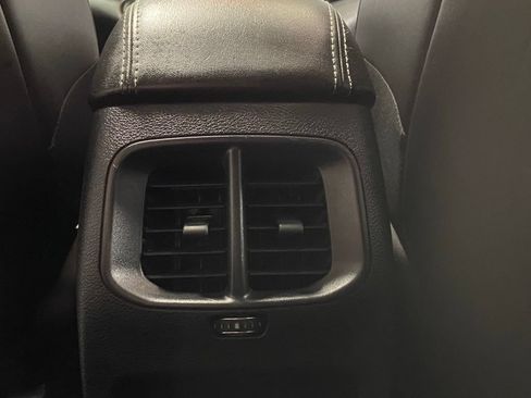 Used 2019 Jeep Cherokee Limited AWD/4WD image 28