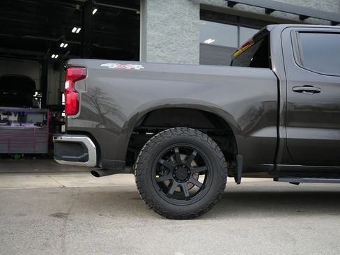 Used 2021 Chevrolet Silverado 1500 LT image 15