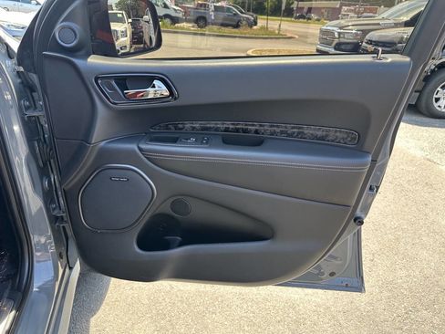 Used 2022 Dodge Durango SRT w/ Premium Interior Group AWD/4WD image 17