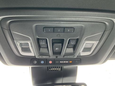 Used 2023 GMC Sierra 1500 AT4 w/ AT4 Premium Package AWD/4WD image 51
