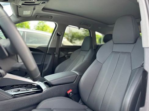 Used 2025 Audi Q5 2.0T Premium Plus w/ Premium Plus image 10