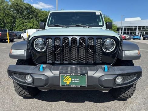 Used 2023 Jeep Wrangler Unlimited w/ Cold Weather Group AWD/4WD image 2