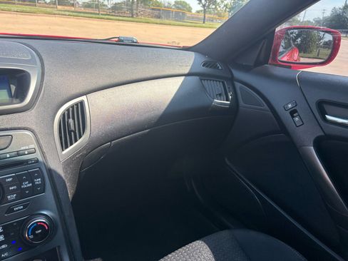 Used 2011 Hyundai Genesis 2.0T image 16