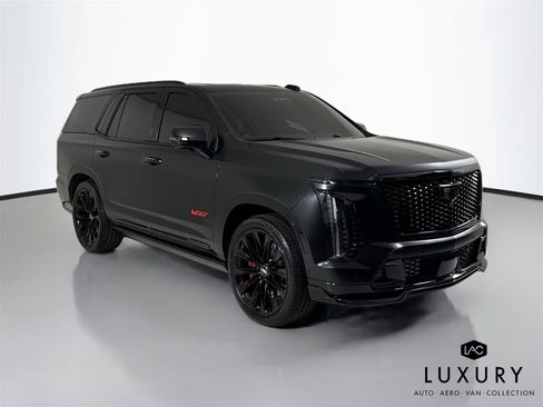 Used 2025 Cadillac Escalade V w/ LPO, Floor Liner Package AWD/4WD image 3